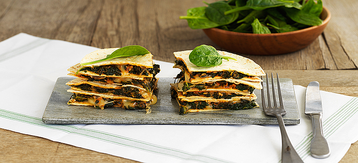 Quesadillas with spinach-raclette filling