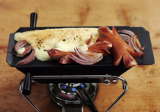 Raclette du 1er août au cervelas