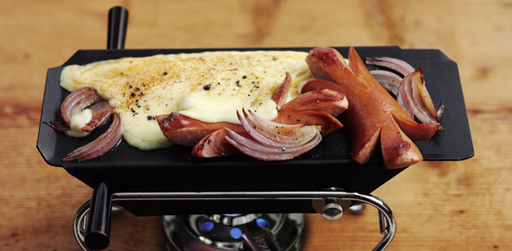 Raclette du 1er août au cervelas