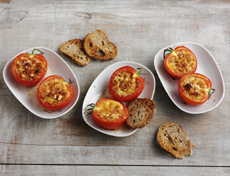 Petits coeurs de tomate à la raclette