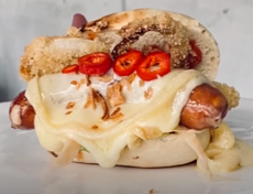 TRAUFFER's "The Raclette Dog"