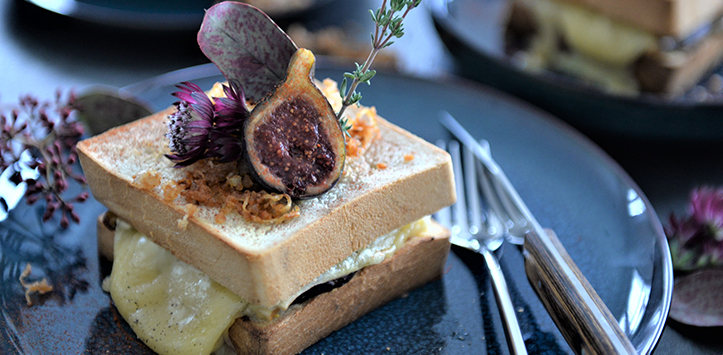 Toast d’automne enchanté au fromage à raclette