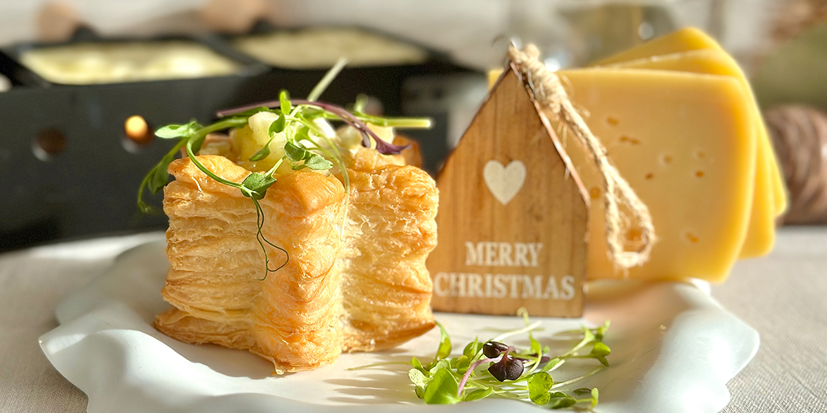 Vol-au-vent au fromage à raclette avec sauce aux poires et aux truffes