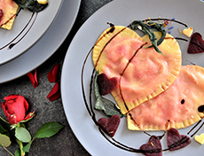 Pasta hearts with Raclette cheese and beetroot filling