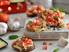 Bruschetta au fromage à raclette