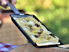 Raclette-Flammkuchen oriental