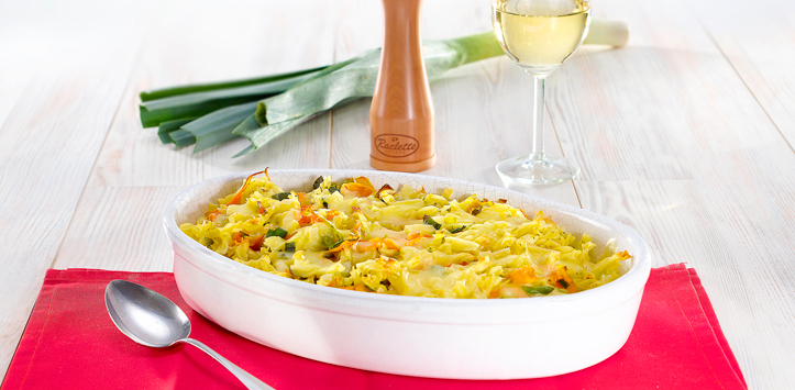 Gratin de pâtes et légumes au fromage à raclette